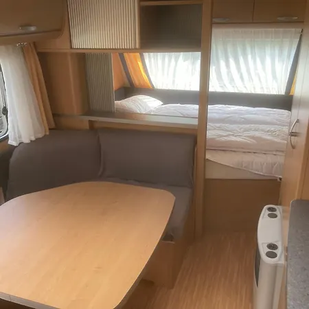 Mietwohnwagen S1 Am Flussufer Campeggio