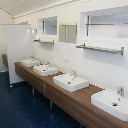 Camping Mietwohnwagen S1 Am Flussufer