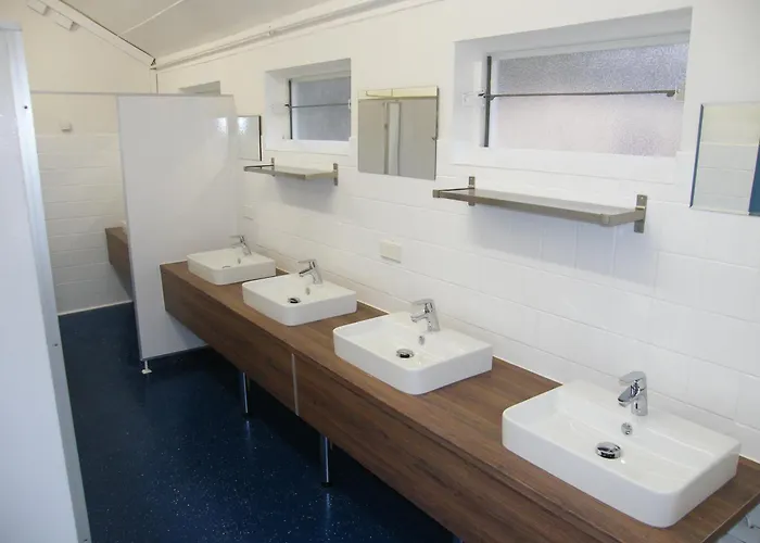 Camping Mietwohnwagen S1 Am Flussufer